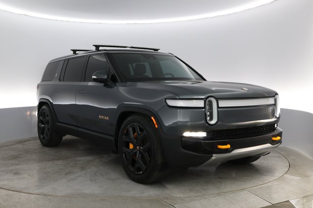 2022 Rivian R1S — photo 7 of 49