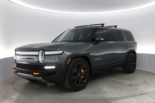 2022 Rivian R1S — VIN 7PDSGABL9NN000339