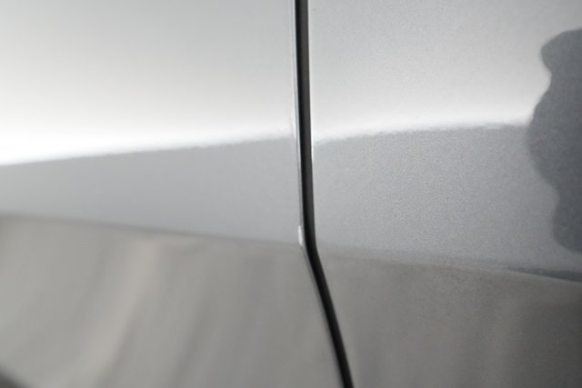 2022 Rivian R1S — photo 28 of 49