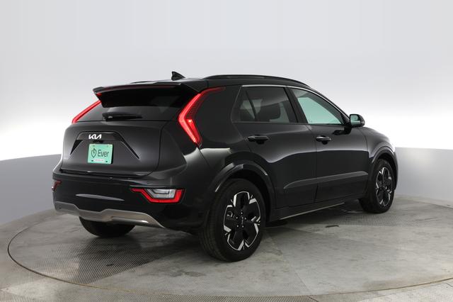 2024 Kia Niro EV — photo 2 of 24