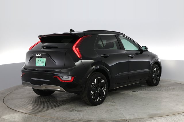 2024 Kia Niro EV — photo 2 of 24