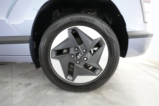 2024 Hyundai Kona — photo 12 of 25