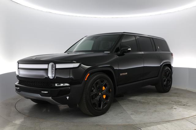 2023 Rivian R1S — VIN 7PDSGABA8PN013729