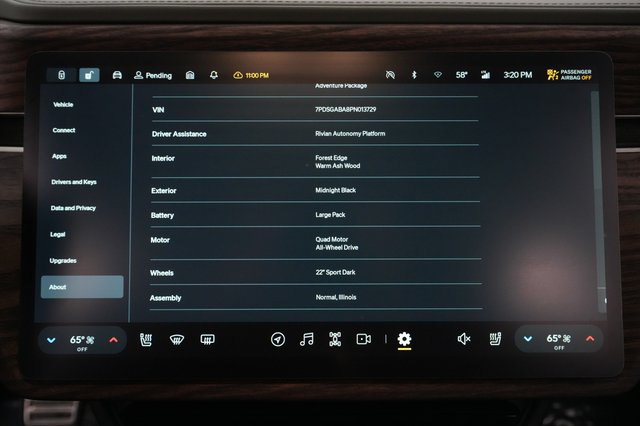 2023 Rivian R1S — photo 32 of 32