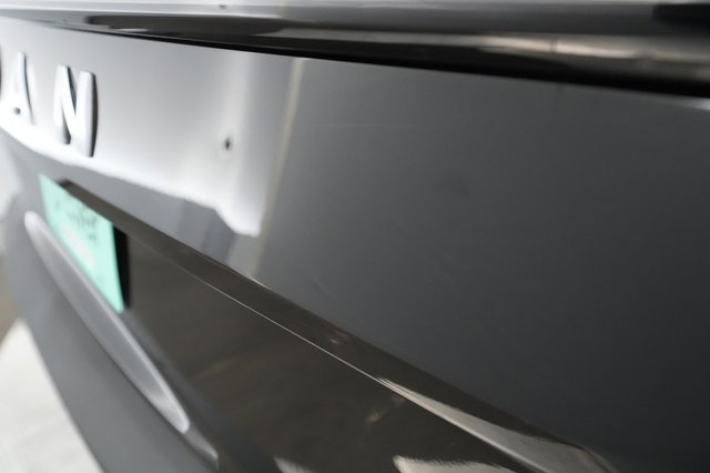 2023 Rivian R1S — photo 26 of 32