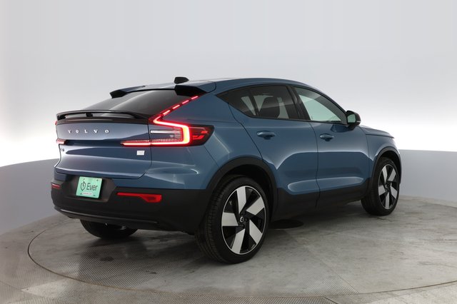 2023 Volvo C40 Recharge — photo 2 of 26