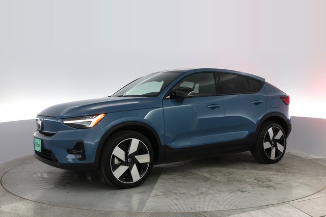 2023 Volvo C40 Recharge — photo 10 of 26