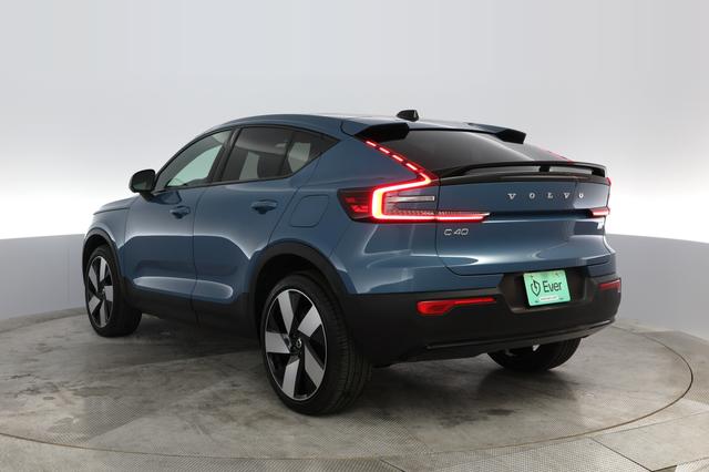 2023 Volvo C40 Recharge — photo 9 of 26