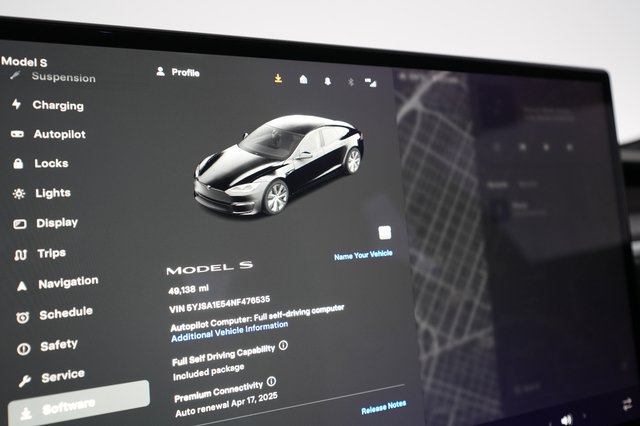2022 Tesla Model S — photo 4 of 55