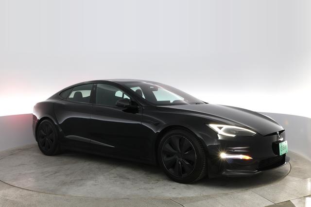 2022 Tesla Model S — photo 7 of 55