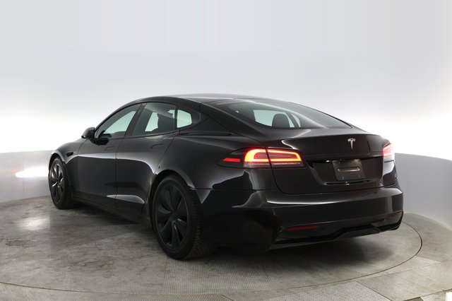 2022 Tesla Model S — photo 9 of 55