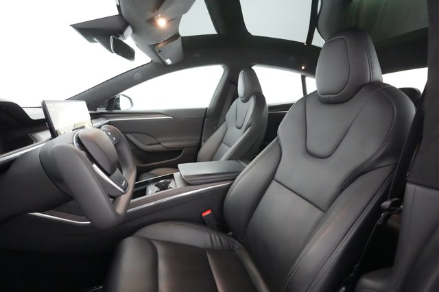 2022 Tesla Model S — photo 15 of 55
