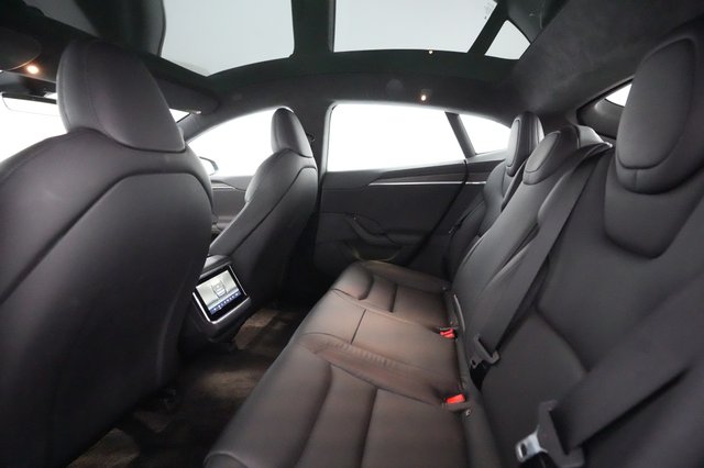 2022 Tesla Model S — photo 16 of 55