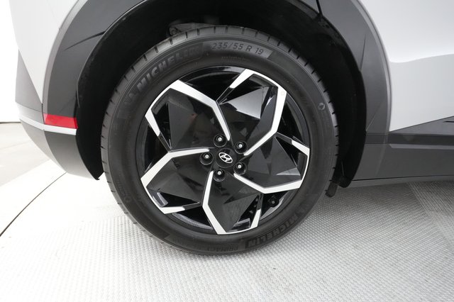 2022 Hyundai IONIQ 5 — photo 14 of 65