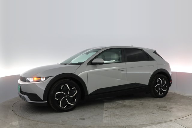 2022 Hyundai IONIQ 5 — photo 10 of 65
