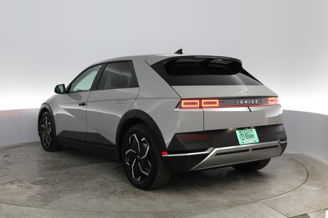 2022 Hyundai IONIQ 5 — photo 9 of 65