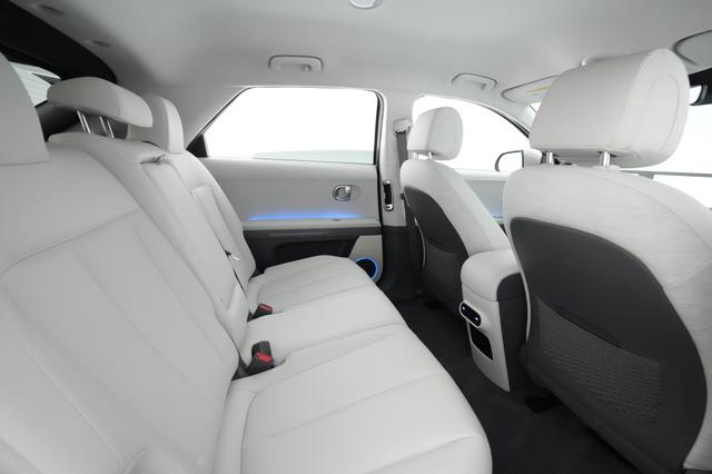 2022 Hyundai IONIQ 5 — photo 3 of 65
