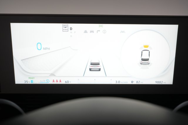 2023 Hyundai IONIQ 5 — photo 4 of 26
