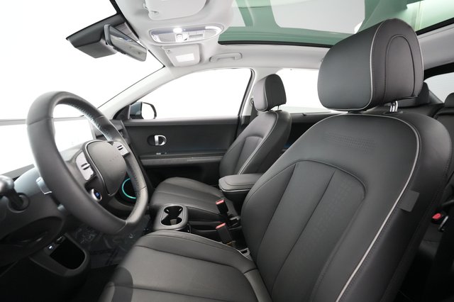 2023 Hyundai IONIQ 5 — photo 15 of 26