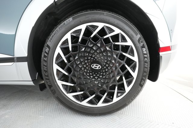2023 Hyundai IONIQ 5 — photo 12 of 26
