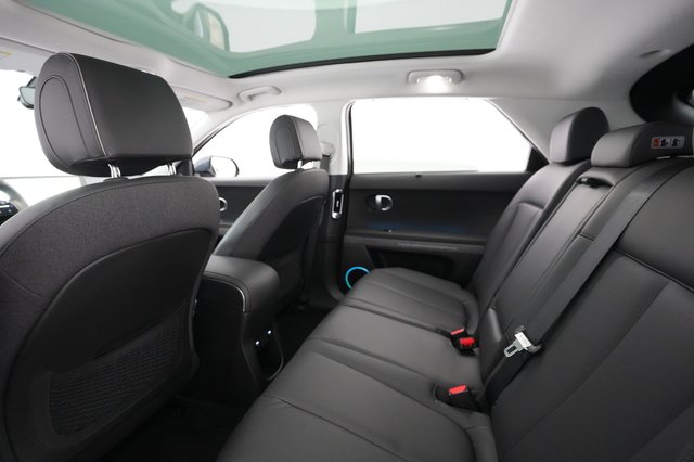 2023 Hyundai IONIQ 5 — photo 16 of 26