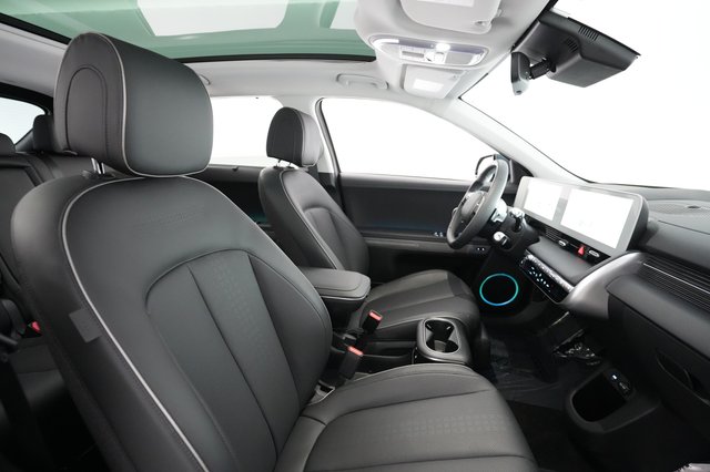 2023 Hyundai IONIQ 5 — photo 17 of 26