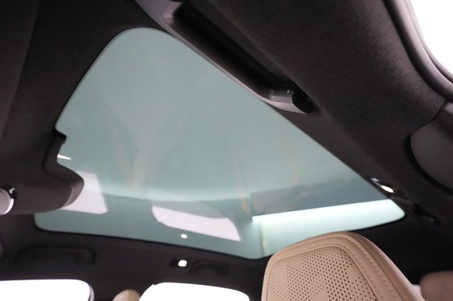 2022 Polestar 2 — photo 18 of 27