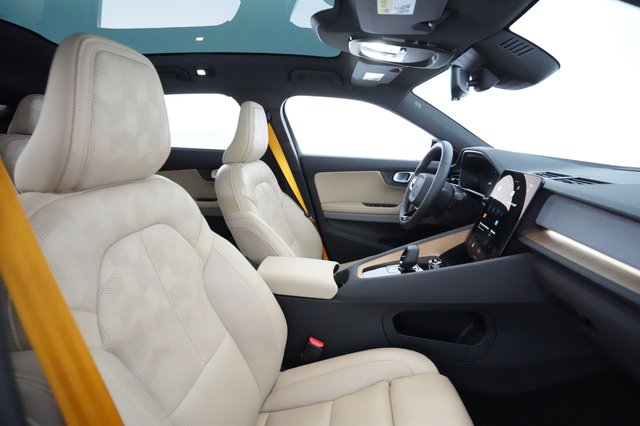 2022 Polestar 2 — photo 17 of 27