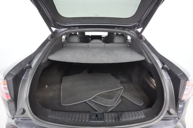 2021 Tesla Model S — photo 6 of 22