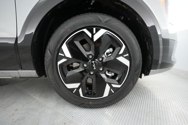 2024 Kia Niro EV — photo 13 of 33