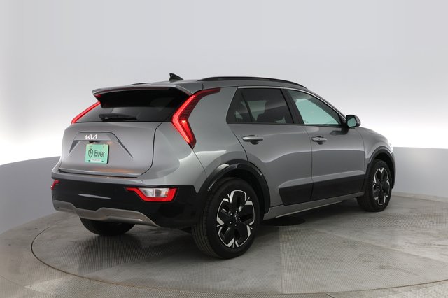2024 Kia Niro EV — photo 2 of 33