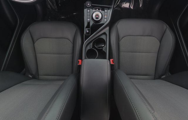 2024 Kia Niro EV — photo 20 of 33