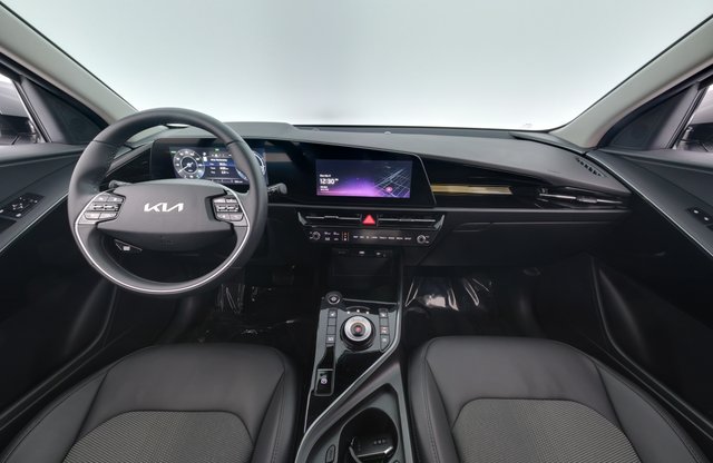 2024 Kia Niro EV — photo 19 of 33