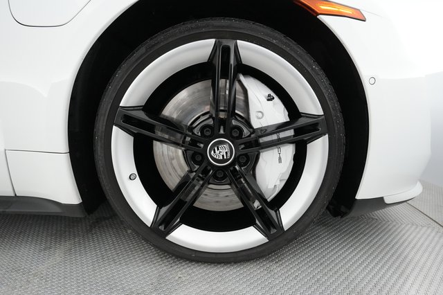 2020 Porsche Taycan — photo 17 of 31