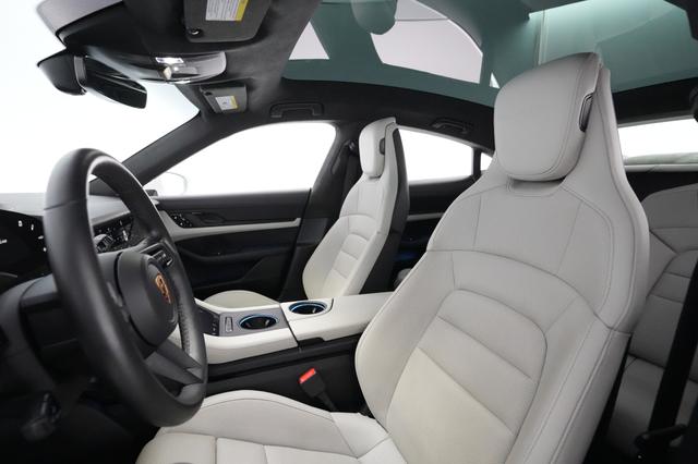 2020 Porsche Taycan — photo 3 of 31