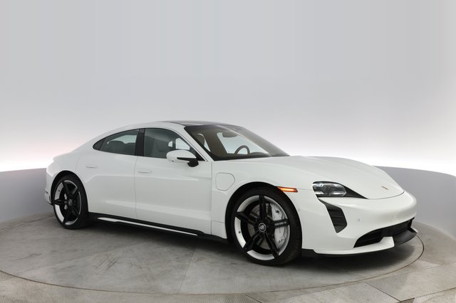 2020 Porsche Taycan — photo 11 of 31