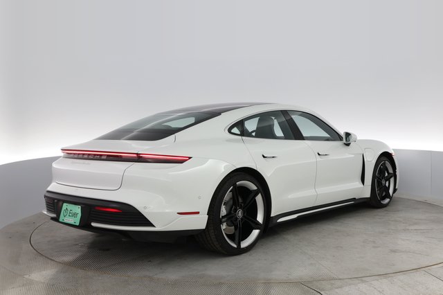 2020 Porsche Taycan — photo 2 of 31