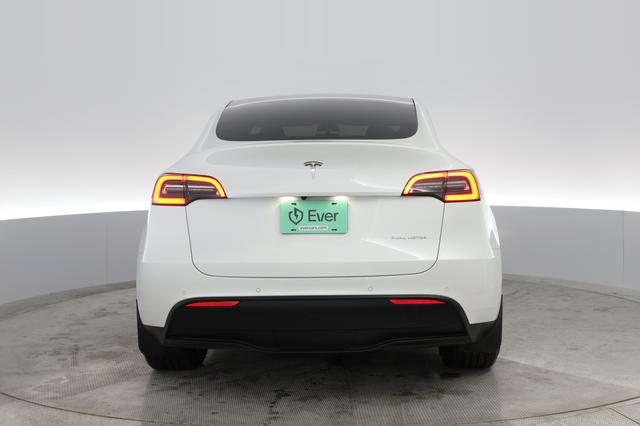2021 Tesla Model Y — photo 8 of 35