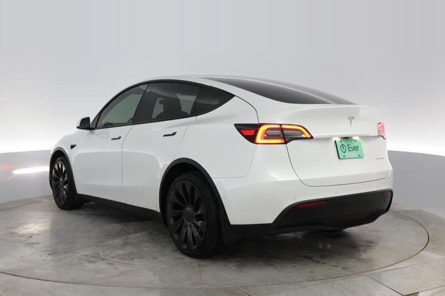 2021 Tesla Model Y — photo 9 of 35