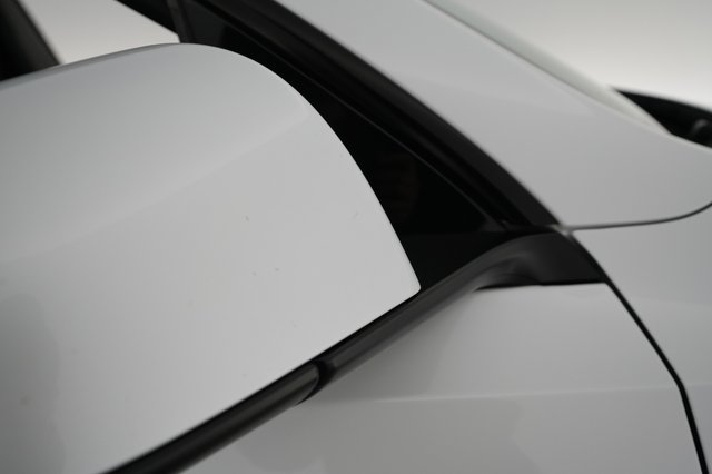 2021 Tesla Model Y — photo 24 of 35
