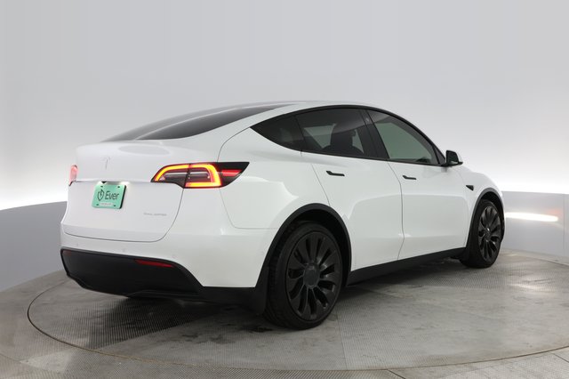2021 Tesla Model Y — photo 2 of 35