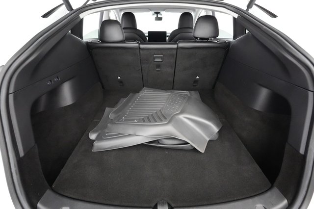2021 Tesla Model Y — photo 21 of 35