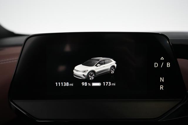 2022 Volkswagen ID.4 — photo 4 of 22
