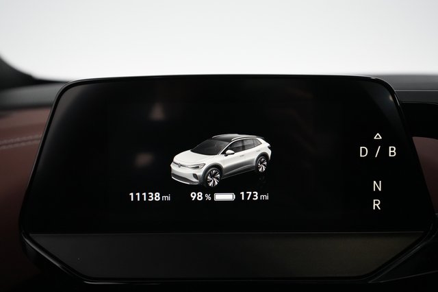 2022 Volkswagen ID.4 — photo 4 of 22