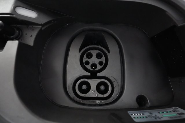 2022 Volkswagen ID.4 — photo 19 of 22