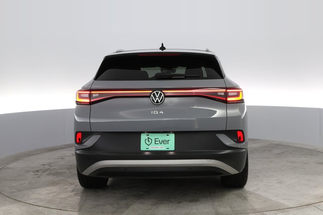 2022 Volkswagen ID.4 — photo 8 of 22