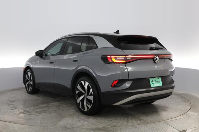 2022 Volkswagen ID.4 — photo 9 of 22