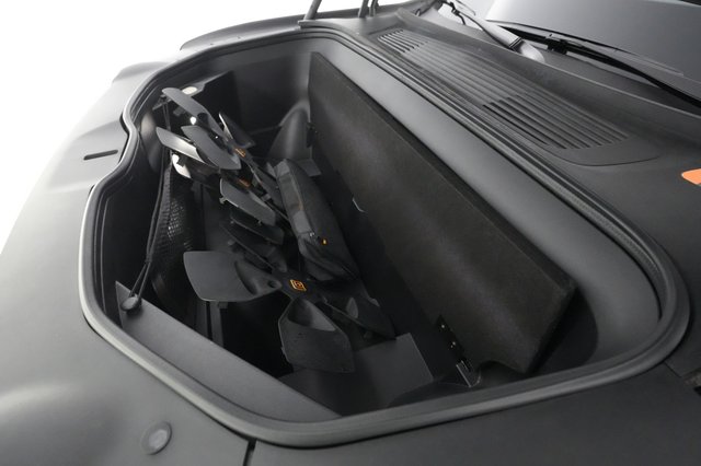 2023 Rivian R1S — photo 20 of 32