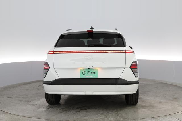 2024 Hyundai Kona — photo 8 of 25