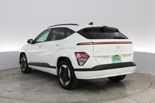 2024 Hyundai Kona — photo 9 of 25